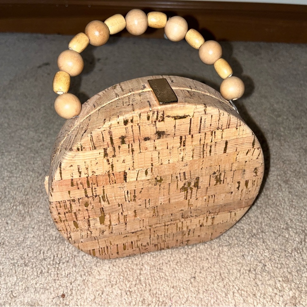 Wood like vacation gold tan handbag
